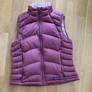 Patagonia Quilted Puffer Vest in Mauve Pink
